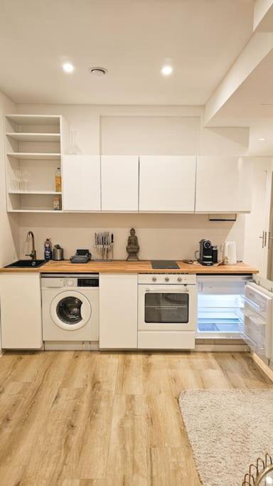 Ug Neubau City - Pool, Gym, Zweites Bad Extra Buchbar Appartement *