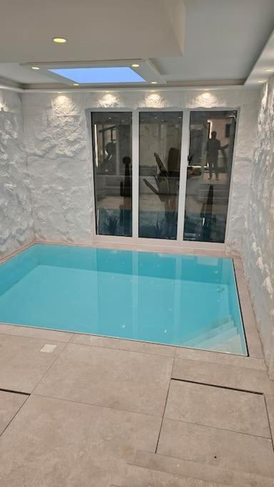Ug Neubau City - Pool, Gym, Zweites Bad Extra Buchbar Appartement *