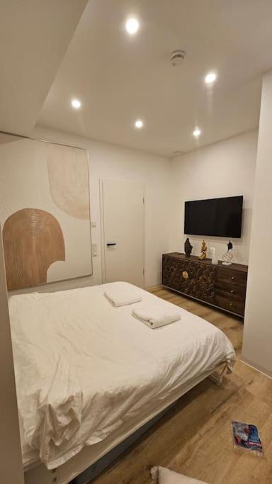 Ug Neubau City - Pool, Gym, Zweites Bad Extra Buchbar Appartement *
