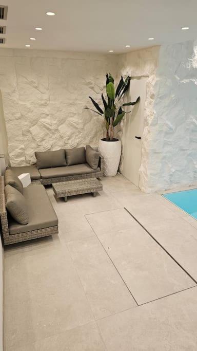 Ug Neubau City - Pool, Gym, Zweites Bad Extra Buchbar * München